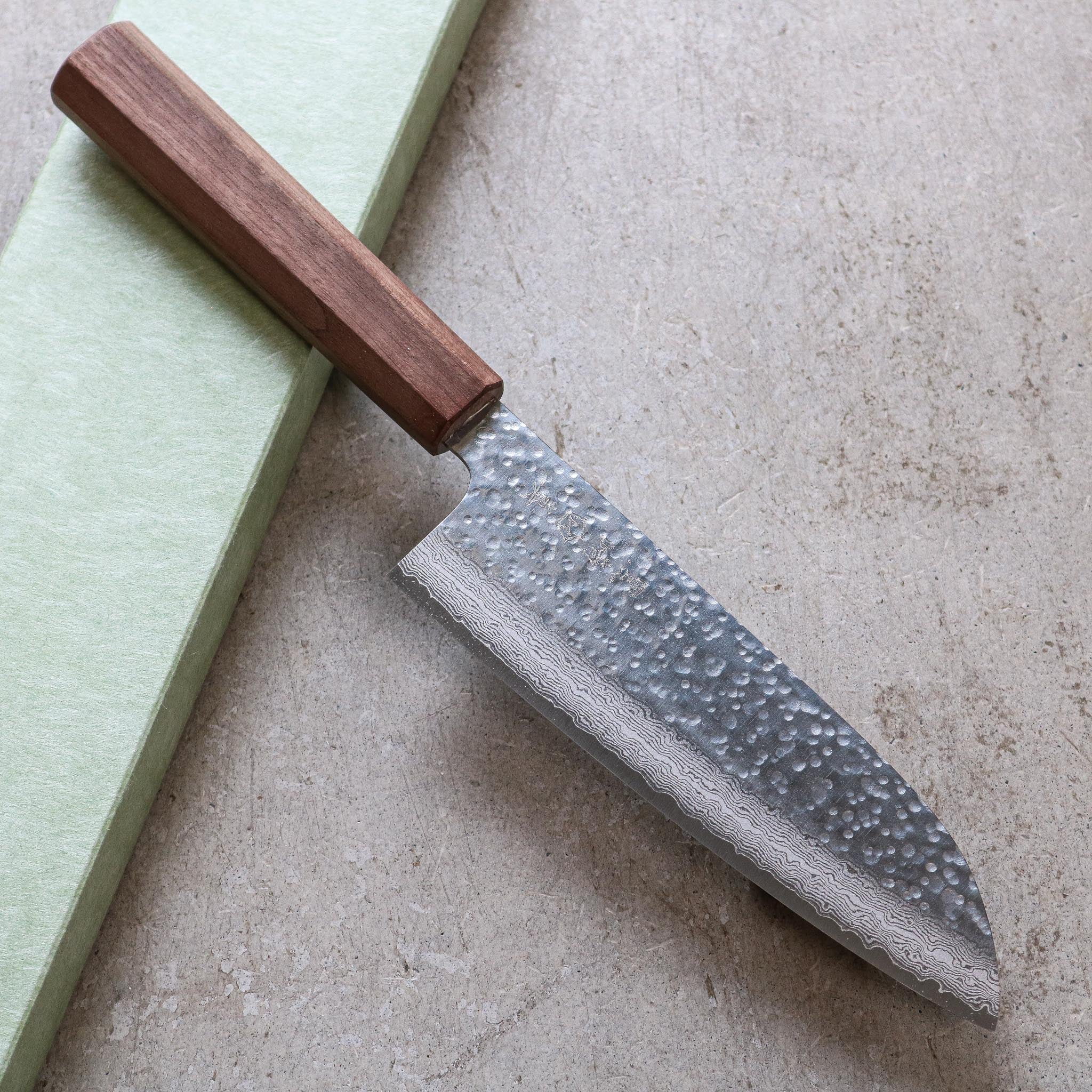 Makoto Kurosaki Damascus Tsuchime Santoku 165 mm
