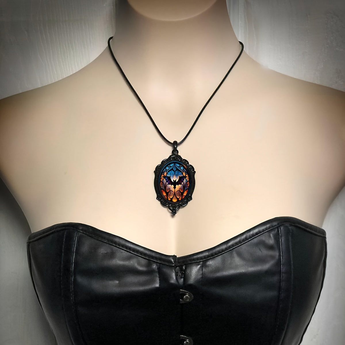 1pc Vintage Gothic Halloween Witch & Bats Pendant Necklace - Black Metal Frame with Orange Moonlight Scene, Synthetic Stone Accents, Elegant Chain for Women, Daily Wear & Holiday Jewelry Gift, Thematic Accessory, Moonlit Scene Design, Ornate Border Detai