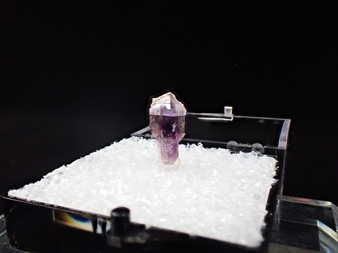 Amethyst with Analcime – Goboboseb Mountains, Namibia – Micro Crystal Specimen (11mm)