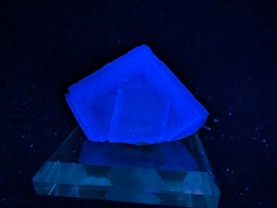Blue Jelly Fluorite with Phantom Zoning – Yaogangxian (YGX) Mine, China