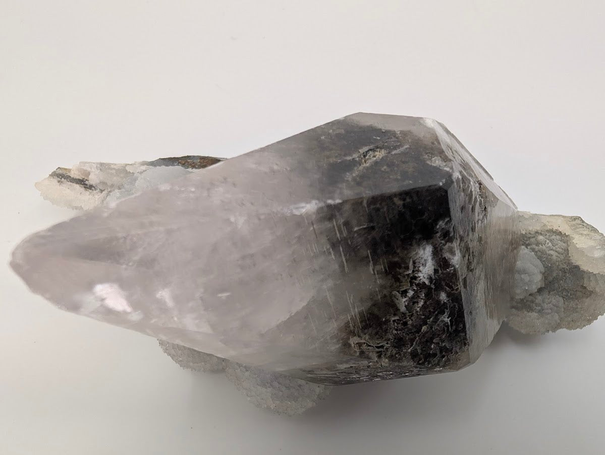 Enchanting Dogtooth Calcite with Fluorescent Sugar Sphalerite – Fujian, China