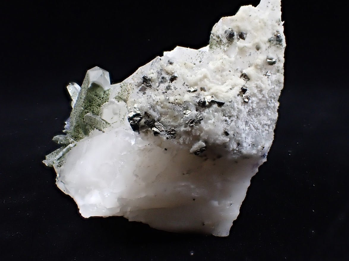 Fluorite on Quartz with Chlorite Inclusions and Pyrite – Yaogangxian Mine, Hunan, China