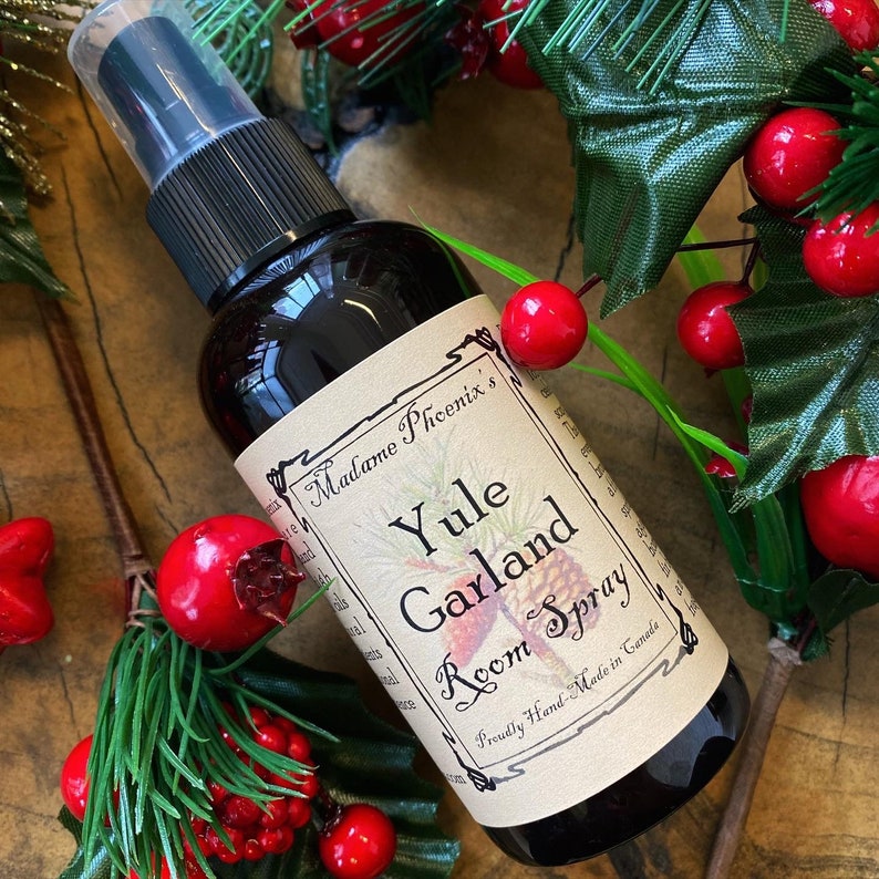 Yule Garland Holiday Spray