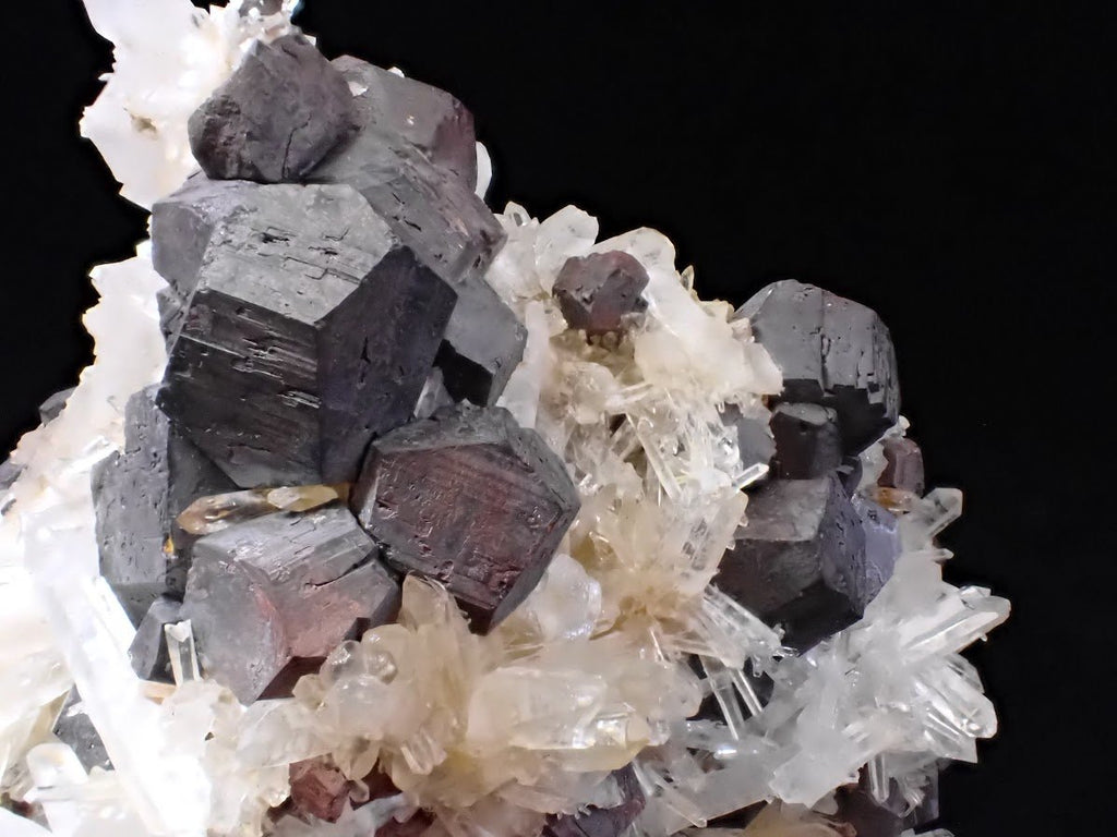 Large Black Pyrite & Quartz Cluster – Fengjiashan Mine (1043g)