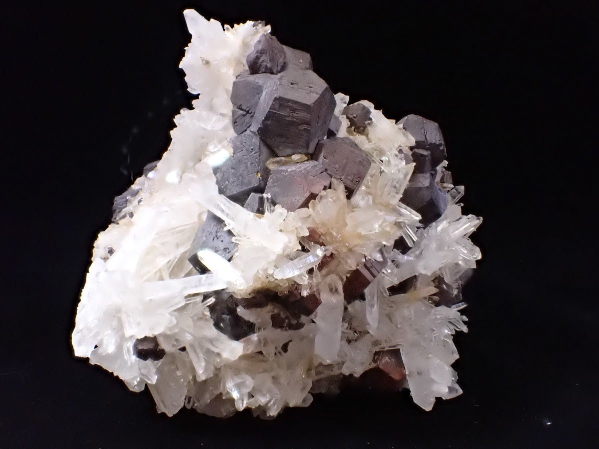 Large Black Pyrite & Quartz Cluster – Fengjiashan Mine (1043g)