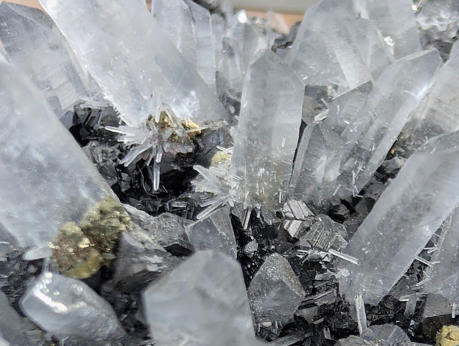 Quartz and Pyrite on Sphalerite – Krushkov Dolming, Madan, Bulgaria