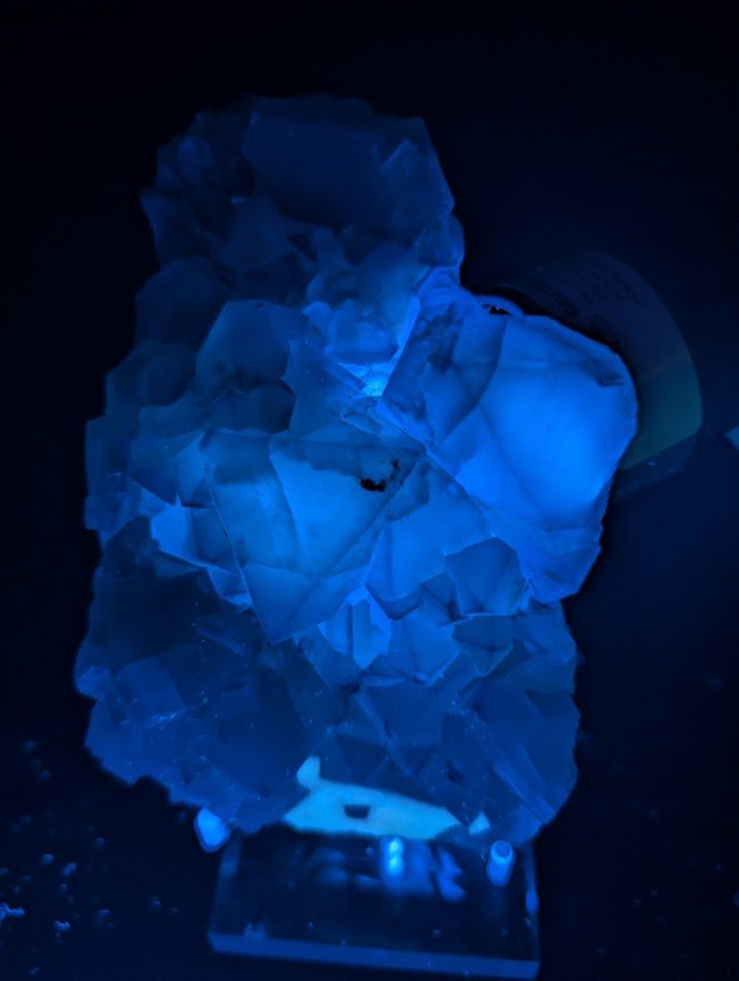 Rare De’an Fluorite Cluster – UV Reactive Green & Purple Crystal from Jiangxi, China