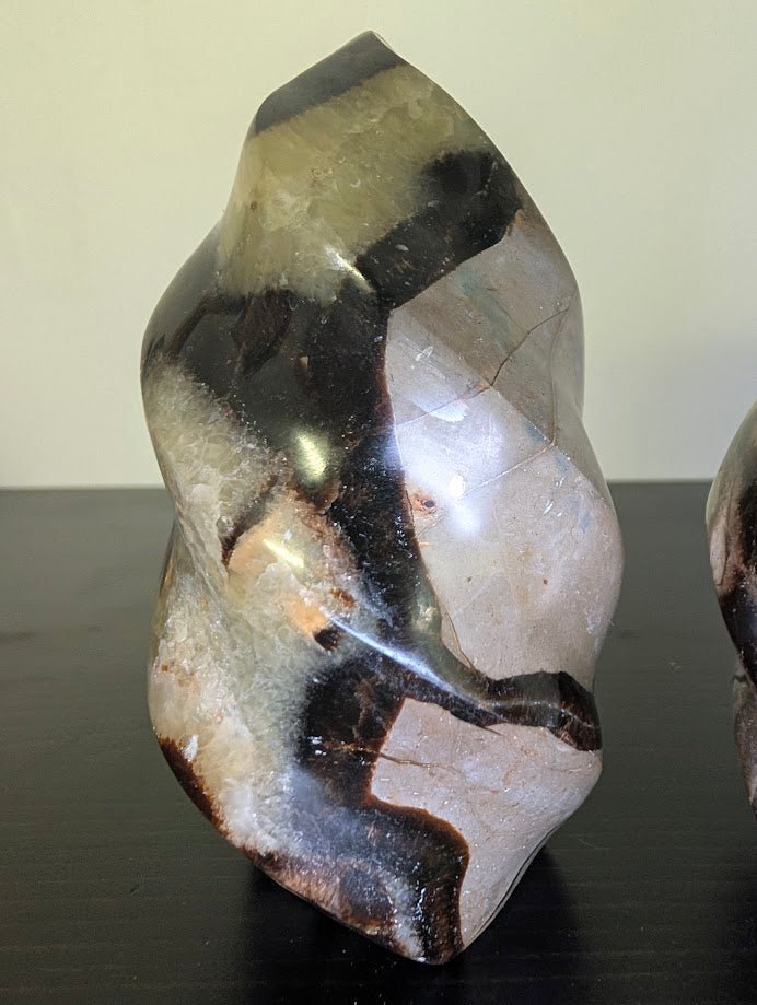 Septarian "Dragon Stone" Nodule Flame Carving – Madagascar