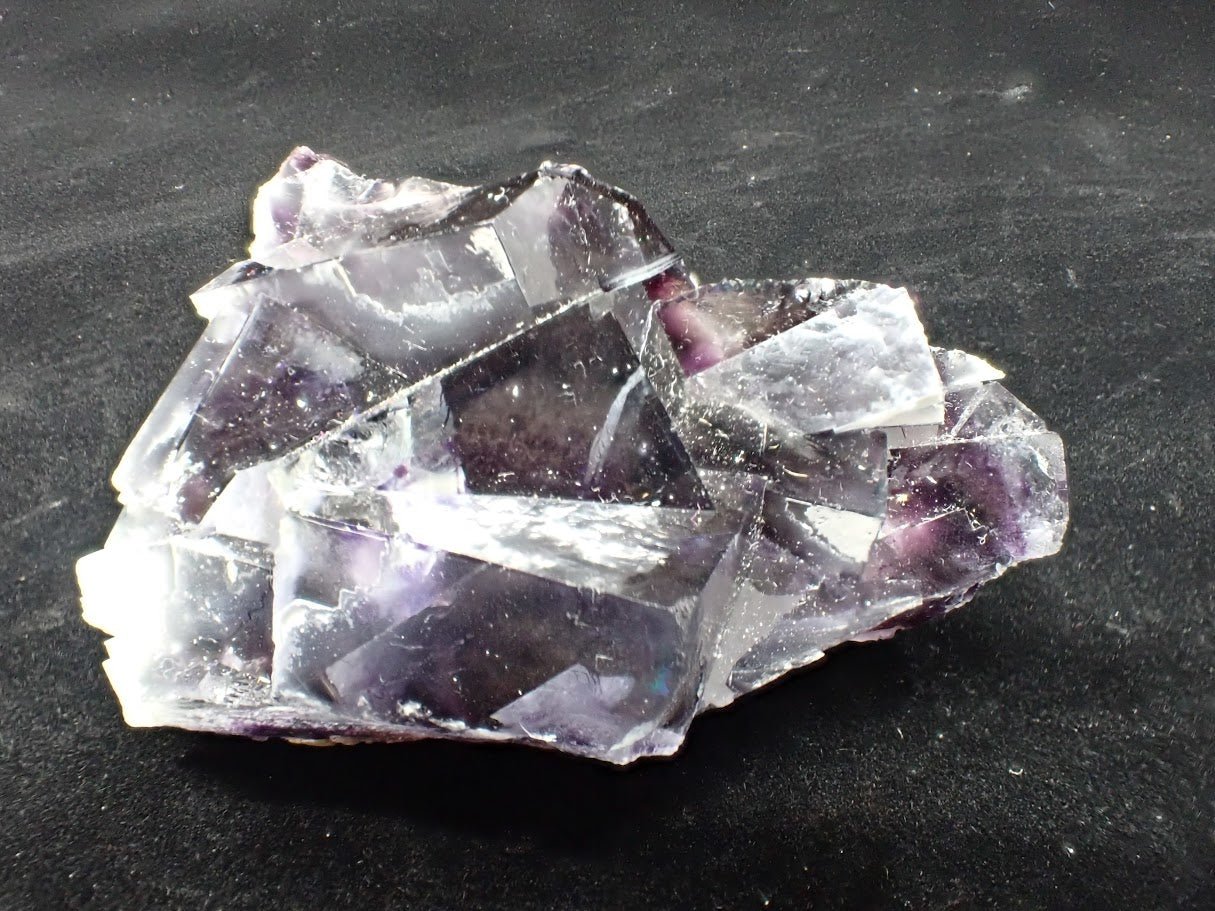 Yindu Fluorite with Deep Violet Cubes and UV Fluorescence – Yindu Mine, Inner Mongolia, China